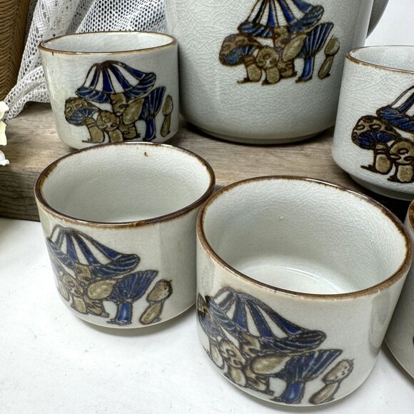 Vintage Ceramic Teapot Set With 6 Matching Cups Mushroom Design Wicker Handle - Picture 6 of 10